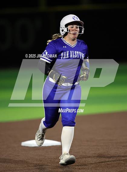 Thumbnail 1 in Van Alstyne @ Caddo Mills photogallery.