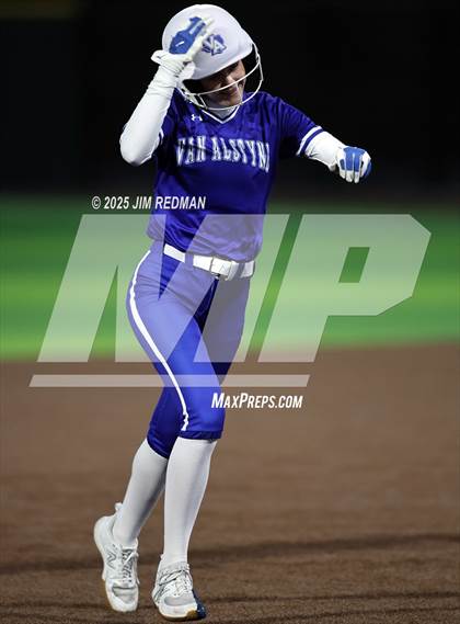 Thumbnail 3 in Van Alstyne @ Caddo Mills photogallery.