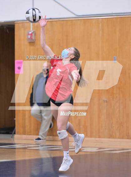 Thumbnail 3 in Bonita Vista vs Mt. Carmel (CIF SDS D3 Semifinal) photogallery.