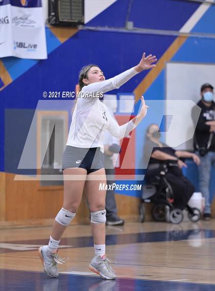 Thumbnail 1 in Bonita Vista vs Mt. Carmel (CIF SDS D3 Semifinal) photogallery.