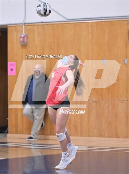 Thumbnail 3 in Bonita Vista vs Mt. Carmel (CIF SDS D3 Semifinal) photogallery.