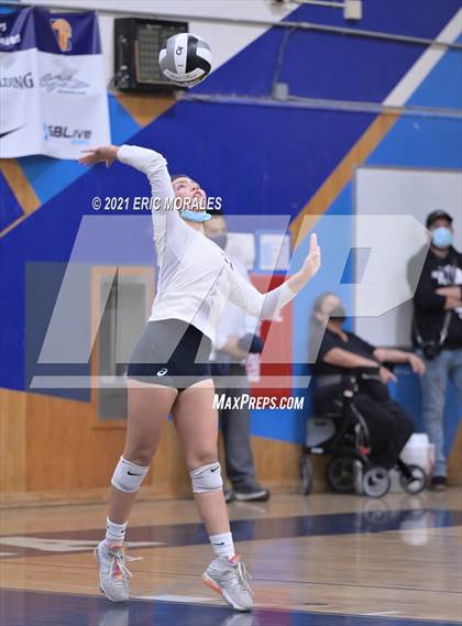 Thumbnail 3 in Bonita Vista vs Mt. Carmel (CIF SDS D3 Semifinal) photogallery.