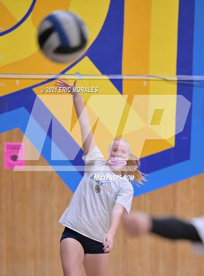 Thumbnail 1 in Bonita Vista vs Mt. Carmel (CIF SDS D3 Semifinal) photogallery.