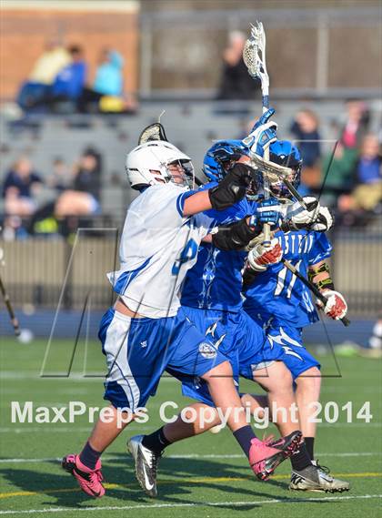 Thumbnail 2 in Covington Catholic vs. Eastern photogallery.