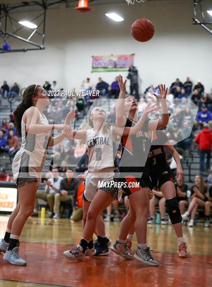 Thumbnail 3 in Central Columbia vs. Jersey Shore (PIAA District IV 4A Final) photogallery.