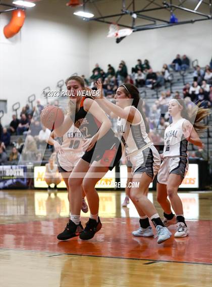 Thumbnail 2 in Central Columbia vs. Jersey Shore (PIAA District IV 4A Final) photogallery.
