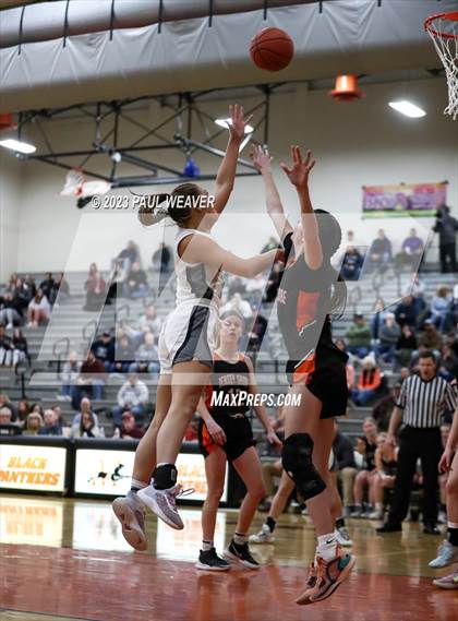Thumbnail 3 in Central Columbia vs. Jersey Shore (PIAA District IV 4A Final) photogallery.