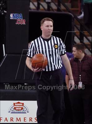 Thumbnail 2 in Dominguez vs. McClymonds (CIF State D1 Final) photogallery.