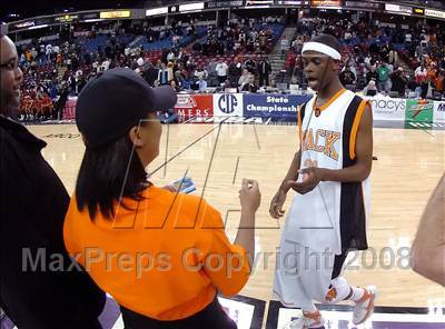 Thumbnail 2 in Dominguez vs. McClymonds (CIF State D1 Final) photogallery.