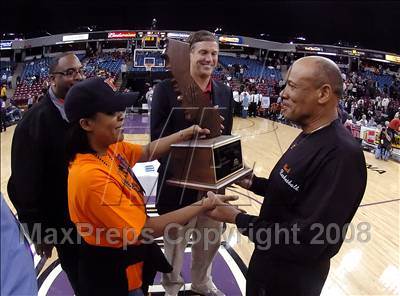 Thumbnail 3 in Dominguez vs. McClymonds (CIF State D1 Final) photogallery.