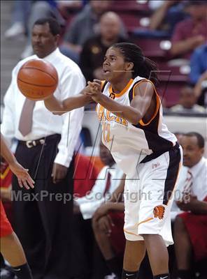 Thumbnail 3 in Dominguez vs. McClymonds (CIF State D1 Final) photogallery.