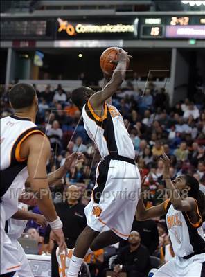 Thumbnail 1 in Dominguez vs. McClymonds (CIF State D1 Final) photogallery.