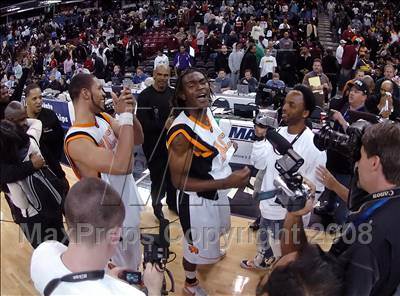 Thumbnail 2 in Dominguez vs. McClymonds (CIF State D1 Final) photogallery.