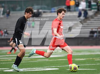Thumbnail 2 in Lincoln vs. Jesuit (OSAA 6A Quarterfinal) photogallery.