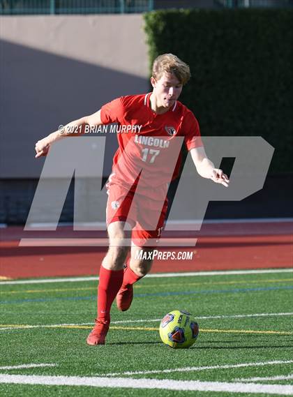 Thumbnail 1 in Lincoln vs. Jesuit (OSAA 6A Quarterfinal) photogallery.