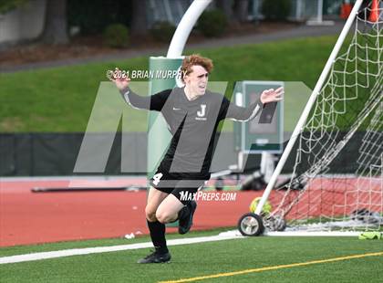 Thumbnail 3 in Lincoln vs. Jesuit (OSAA 6A Quarterfinal) photogallery.