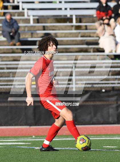 Thumbnail 3 in Lincoln vs. Jesuit (OSAA 6A Quarterfinal) photogallery.