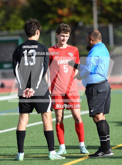 Thumbnail 2 in Lincoln vs. Jesuit (OSAA 6A Quarterfinal) photogallery.