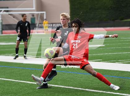 Thumbnail 2 in Lincoln vs. Jesuit (OSAA 6A Quarterfinal) photogallery.