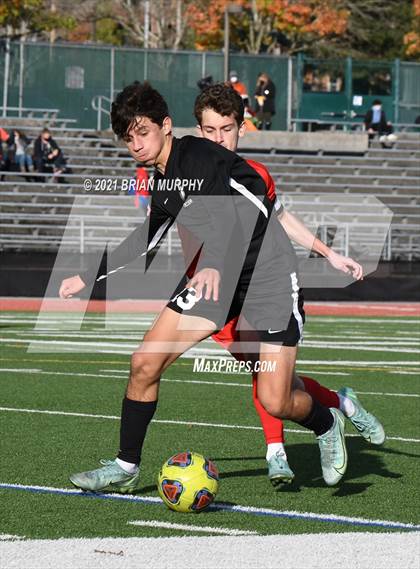 Thumbnail 3 in Lincoln vs. Jesuit (OSAA 6A Quarterfinal) photogallery.