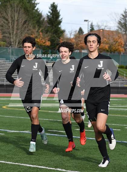 Thumbnail 2 in Lincoln vs. Jesuit (OSAA 6A Quarterfinal) photogallery.
