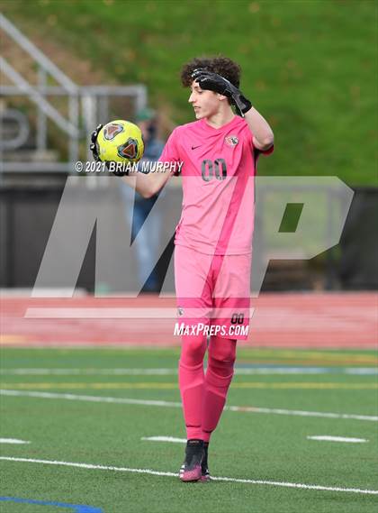 Thumbnail 3 in Lincoln vs. Jesuit (OSAA 6A Quarterfinal) photogallery.