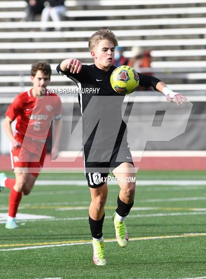 Thumbnail 1 in Lincoln vs. Jesuit (OSAA 6A Quarterfinal) photogallery.