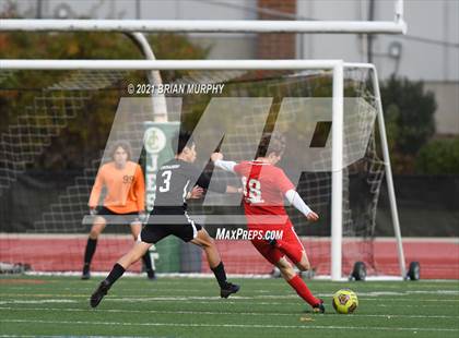 Thumbnail 3 in Lincoln vs. Jesuit (OSAA 6A Quarterfinal) photogallery.