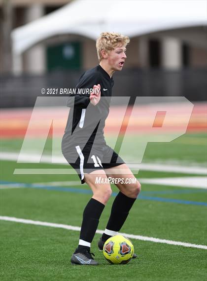 Thumbnail 3 in Lincoln vs. Jesuit (OSAA 6A Quarterfinal) photogallery.