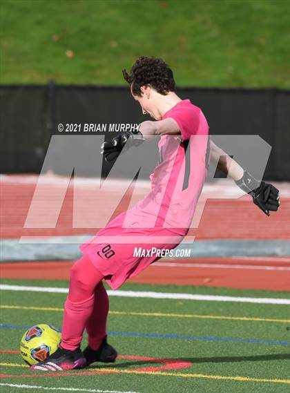 Thumbnail 2 in Lincoln vs. Jesuit (OSAA 6A Quarterfinal) photogallery.