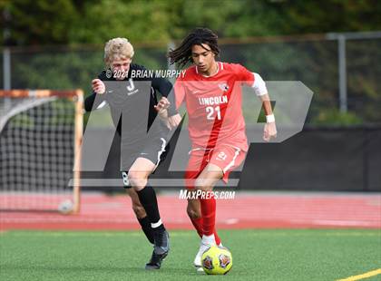 Thumbnail 1 in Lincoln vs. Jesuit (OSAA 6A Quarterfinal) photogallery.