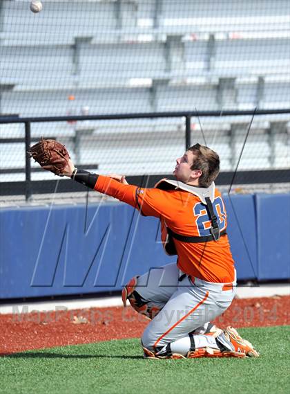 Thumbnail 3 in John Paul II vs. Brook Hill (Texas Private School Classic) photogallery.