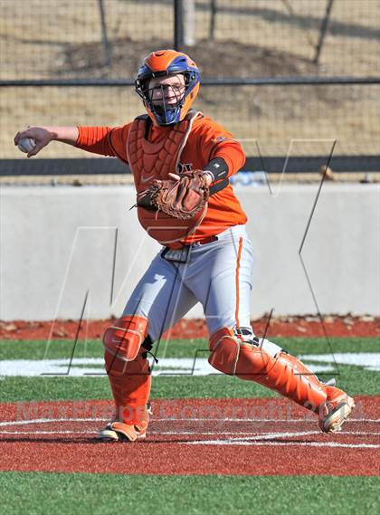 Thumbnail 3 in John Paul II vs. Brook Hill (Texas Private School Classic) photogallery.