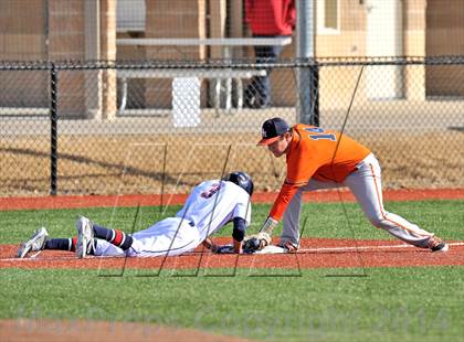 Thumbnail 3 in John Paul II vs. Brook Hill (Texas Private School Classic) photogallery.