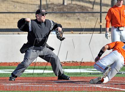 Thumbnail 3 in John Paul II vs. Brook Hill (Texas Private School Classic) photogallery.