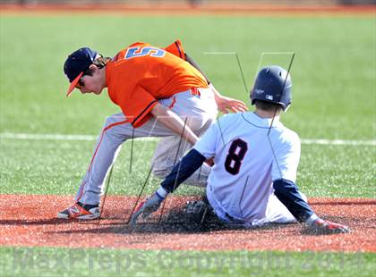 Thumbnail 1 in John Paul II vs. Brook Hill (Texas Private School Classic) photogallery.