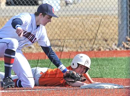 Thumbnail 3 in John Paul II vs. Brook Hill (Texas Private School Classic) photogallery.