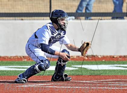 Thumbnail 2 in John Paul II vs. Brook Hill (Texas Private School Classic) photogallery.