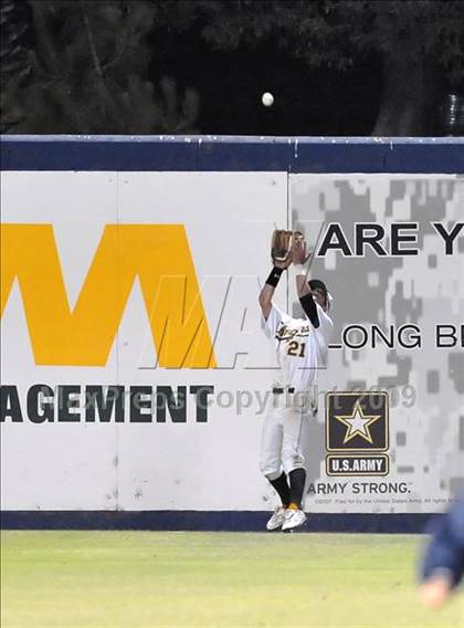 Thumbnail 1 in Mater Dei vs. Edison (CIF SS D1 Playoffs) photogallery.