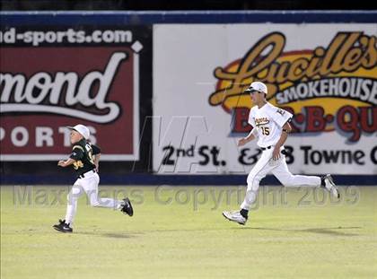 Thumbnail 3 in Mater Dei vs. Edison (CIF SS D1 Playoffs) photogallery.