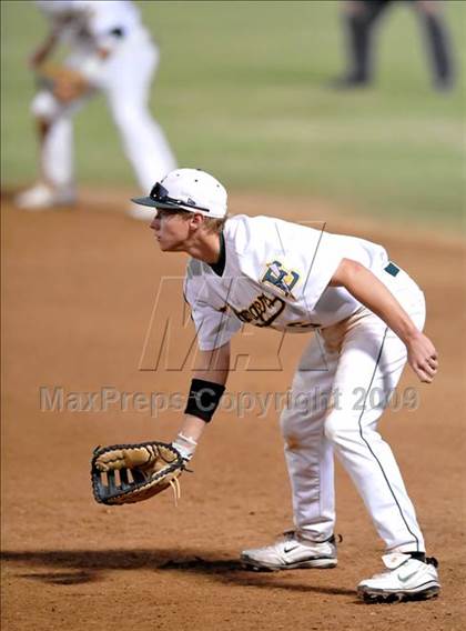 Thumbnail 1 in Mater Dei vs. Edison (CIF SS D1 Playoffs) photogallery.
