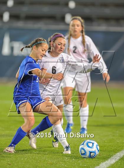 Thumbnail 2 in Broomfield vs. Grandview (CHSAA 5A State Final) photogallery.