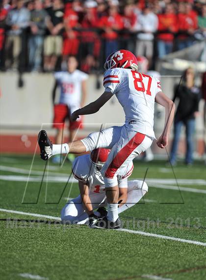 Thumbnail 1 in Grandview vs. Regis Jesuit (CHSAA 5A 2nd Round) photogallery.