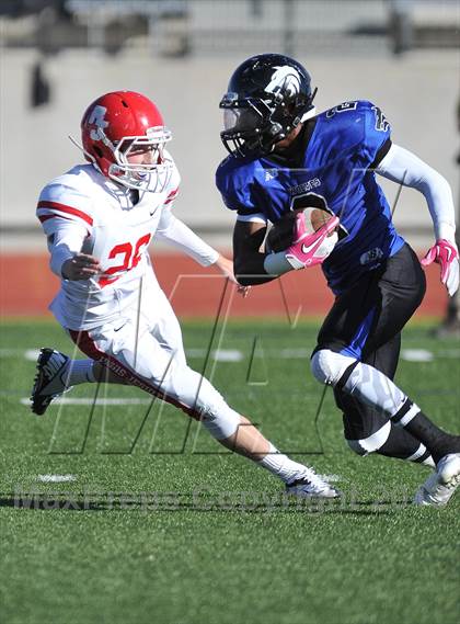 Thumbnail 3 in Grandview vs. Regis Jesuit (CHSAA 5A 2nd Round) photogallery.