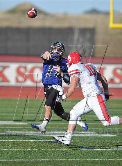 Thumbnail 2 in Grandview vs. Regis Jesuit (CHSAA 5A 2nd Round) photogallery.