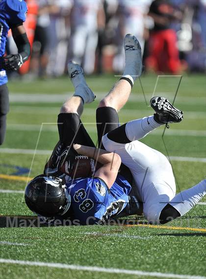 Thumbnail 1 in Grandview vs. Regis Jesuit (CHSAA 5A 2nd Round) photogallery.