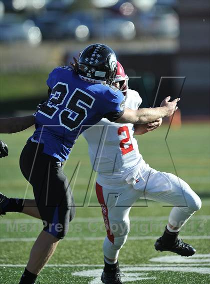 Thumbnail 1 in Grandview vs. Regis Jesuit (CHSAA 5A 2nd Round) photogallery.