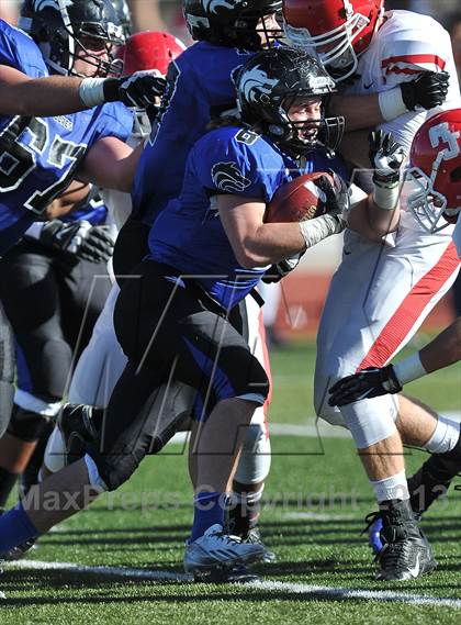 Thumbnail 3 in Grandview vs. Regis Jesuit (CHSAA 5A 2nd Round) photogallery.
