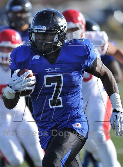 Thumbnail 1 in Grandview vs. Regis Jesuit (CHSAA 5A 2nd Round) photogallery.