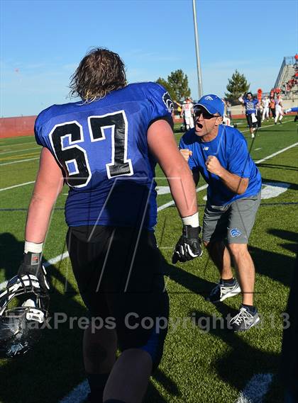 Thumbnail 3 in Grandview vs. Regis Jesuit (CHSAA 5A 2nd Round) photogallery.